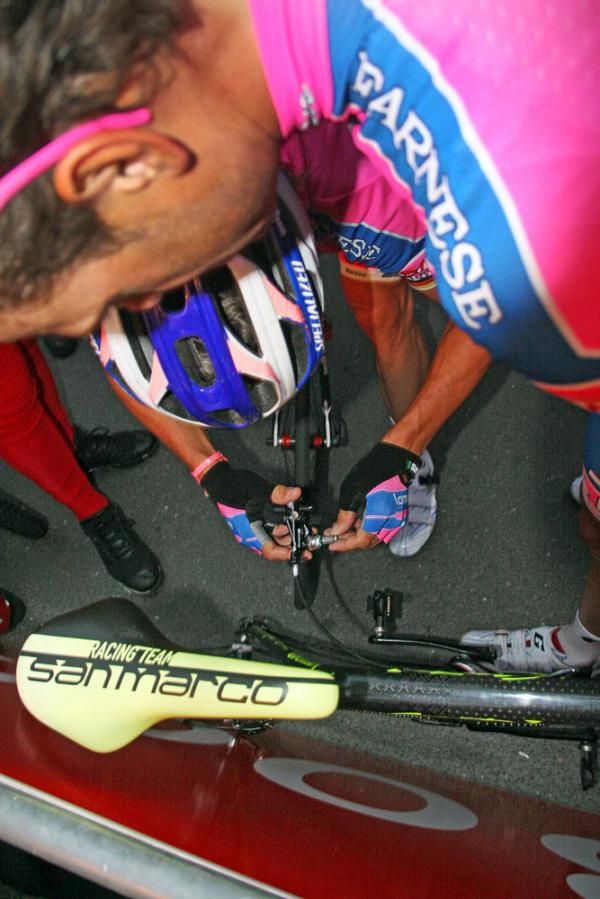 Petacchi and his lost brake