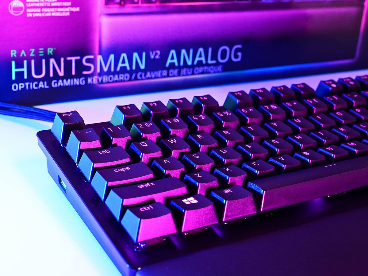 Razer Huntsman V2 Analog Lede