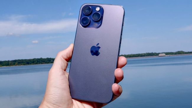 I just tested the iPhone 14 Pro's 48MP ProRAW camera mode — and it blew ...