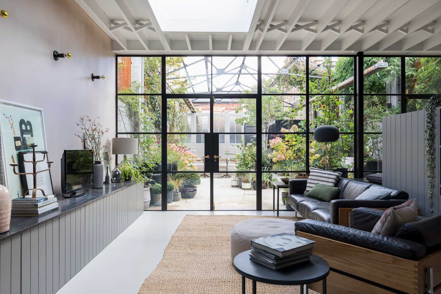 Beautiful home with courtyard garden | Livingetc