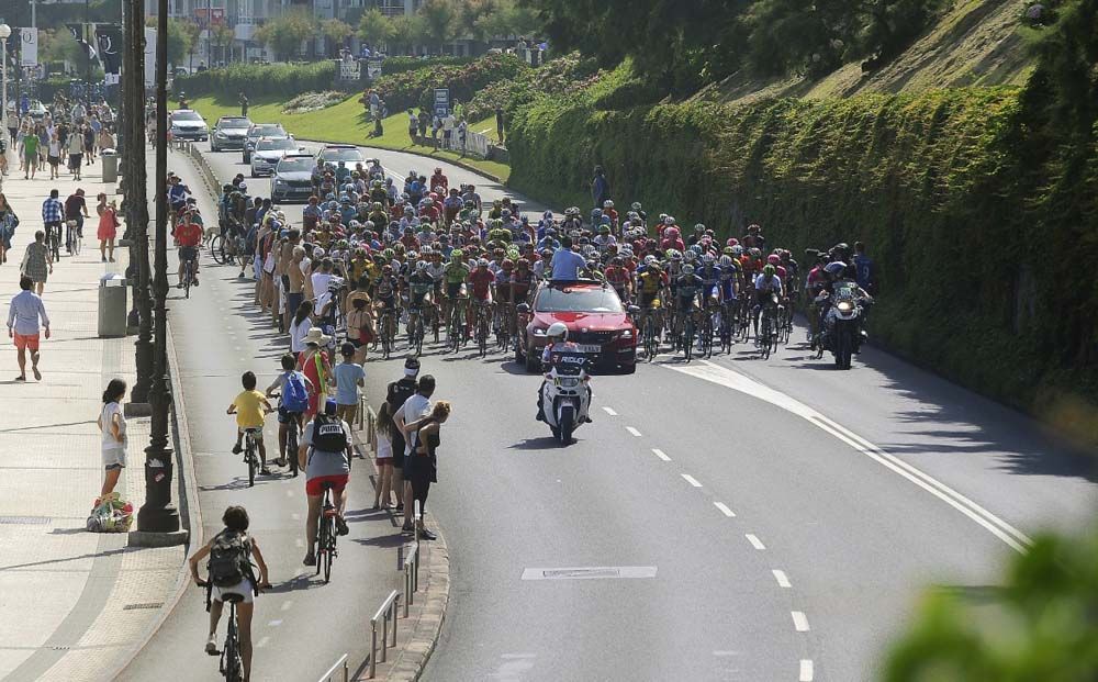 The 2018 Clasica San Sebastian gets underway