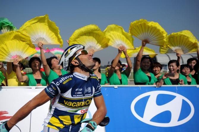 Juan Antonio Flecha (Vacansoleil) enjoys the sun at the start of Tour of Beijing