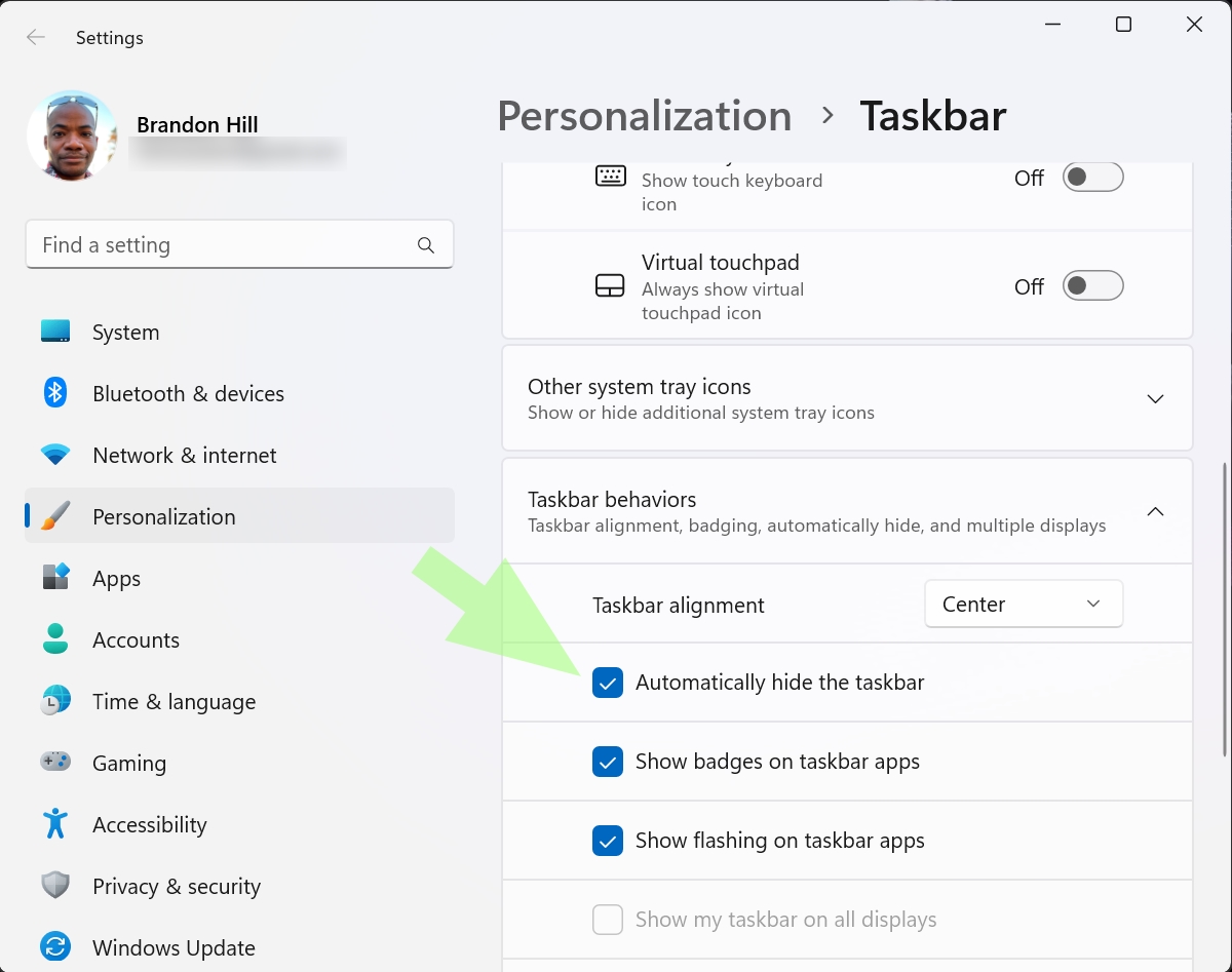 How to Automatically Hide the Windows 11 Taskbar