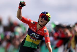 Tour of Britain Women: Kim Le Court-Pienaar soars to spectacular victory atop The Great Orme on stage 3