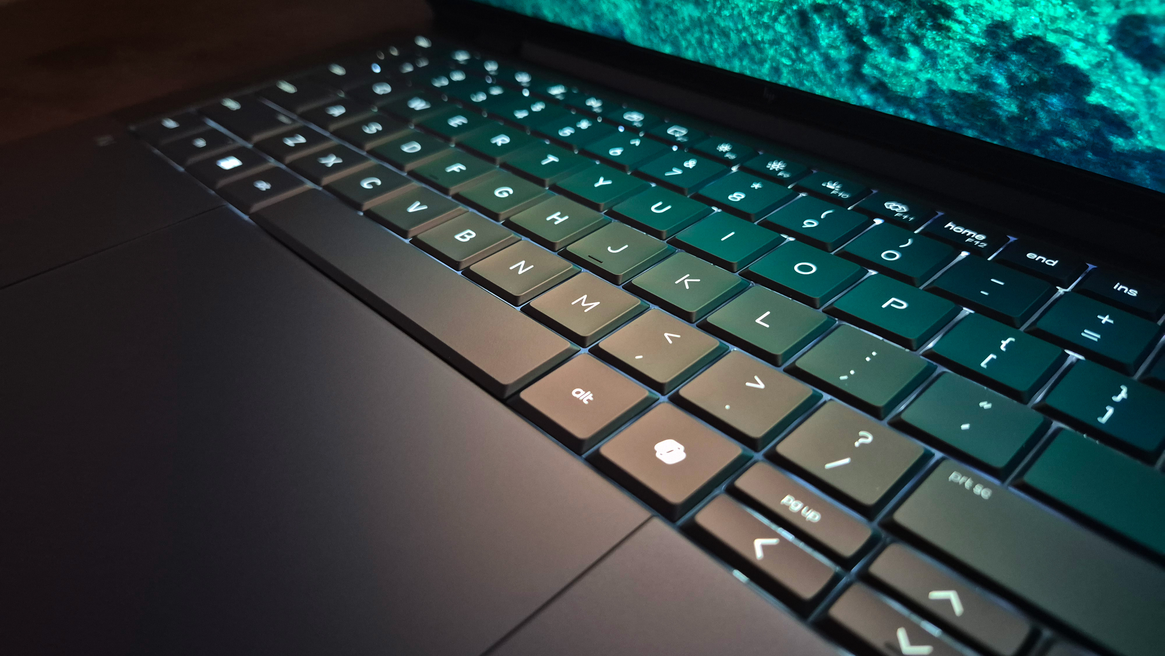 The HP EliteBook X G2i on a desk