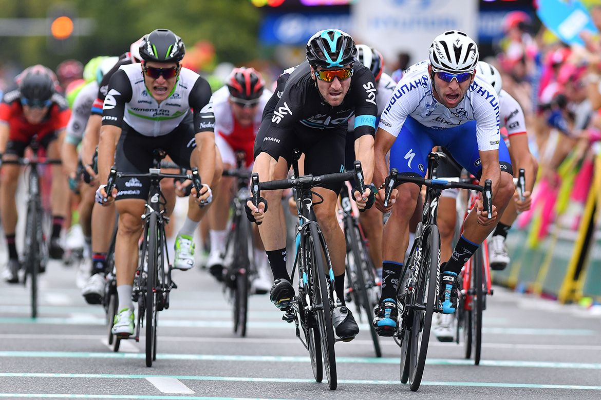 Elia Vivian (Sky) just beat to the line by Fernando Gaviria