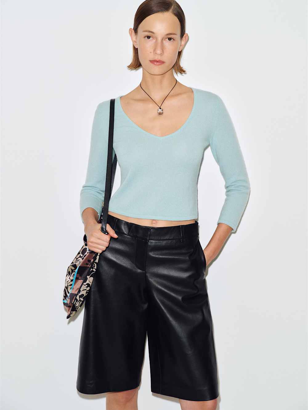 Roya Cashmere V-Neck