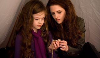 Renesmee and Bella Swan in Twilight Breaking Dawn Part 2