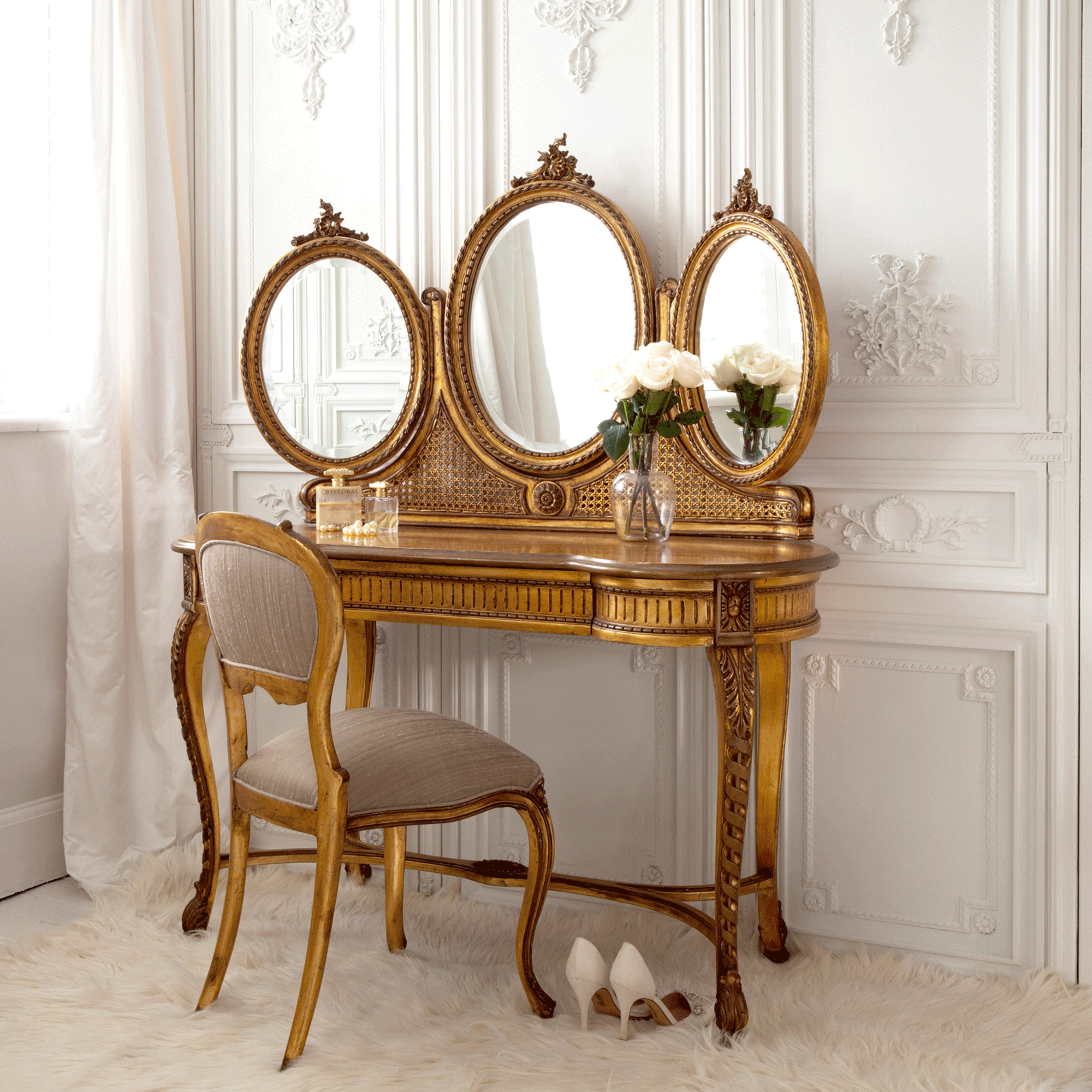 Gold dressing table with mirrors