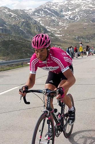 Jan Ullrich (T-Mobile) looking good