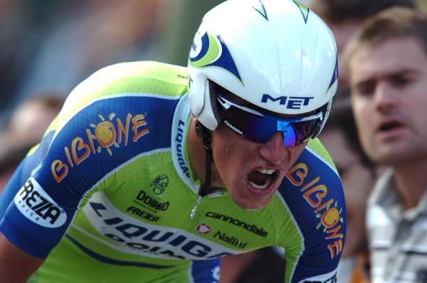 Roman Kreuziger (Liquigas) gave it a max effort.