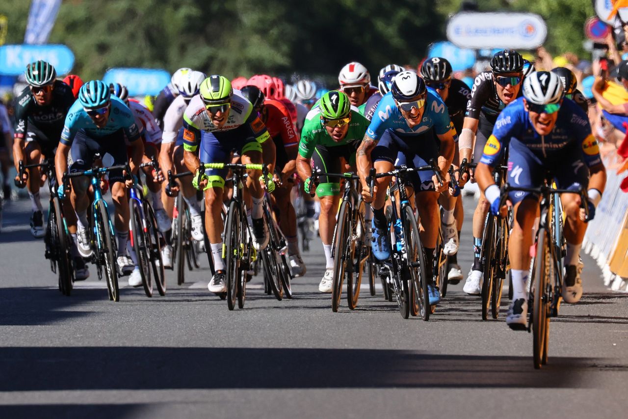 Mark Cavendish wins stage 13 of the 2021 Tour de France in Carcassonne to equal the Eddy Merckx record for stage wins