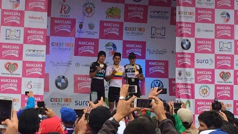 Edwin Avila is flanked by Sergio Henao (Team Sky) and Cayetano Sarmiento (Epm Tigo-Une Area Metropolitana) on the Colombian road race podium.