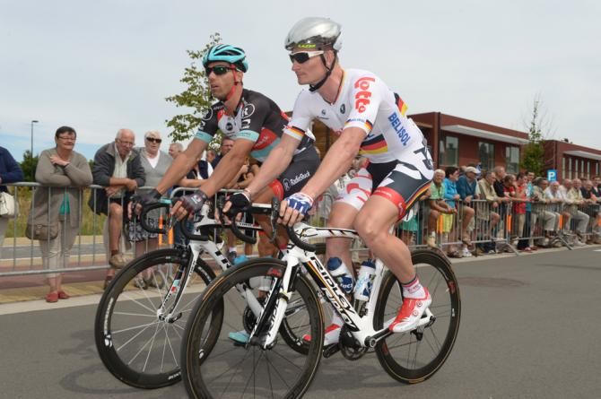 Hondo and Greipel in conversation at the start of stage one