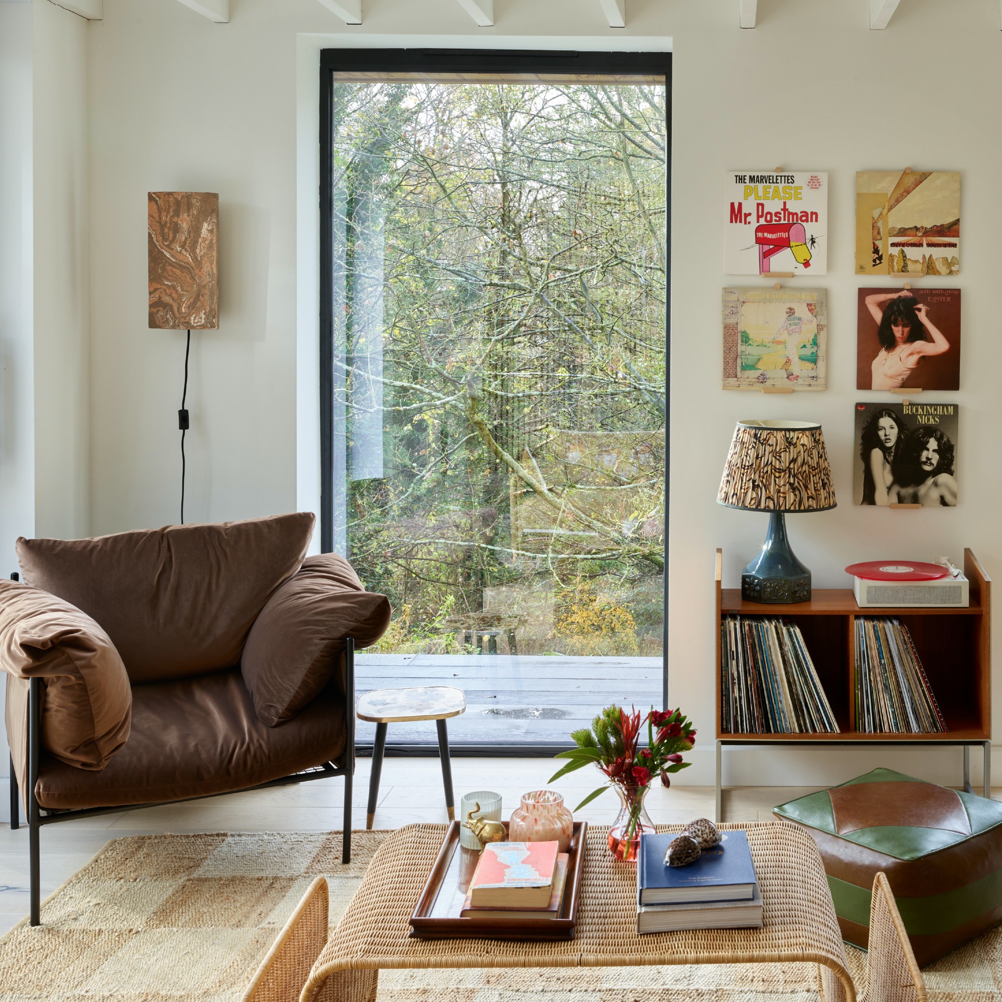 5 affordable ways to make your living room lighting look much more expensive than it actually is