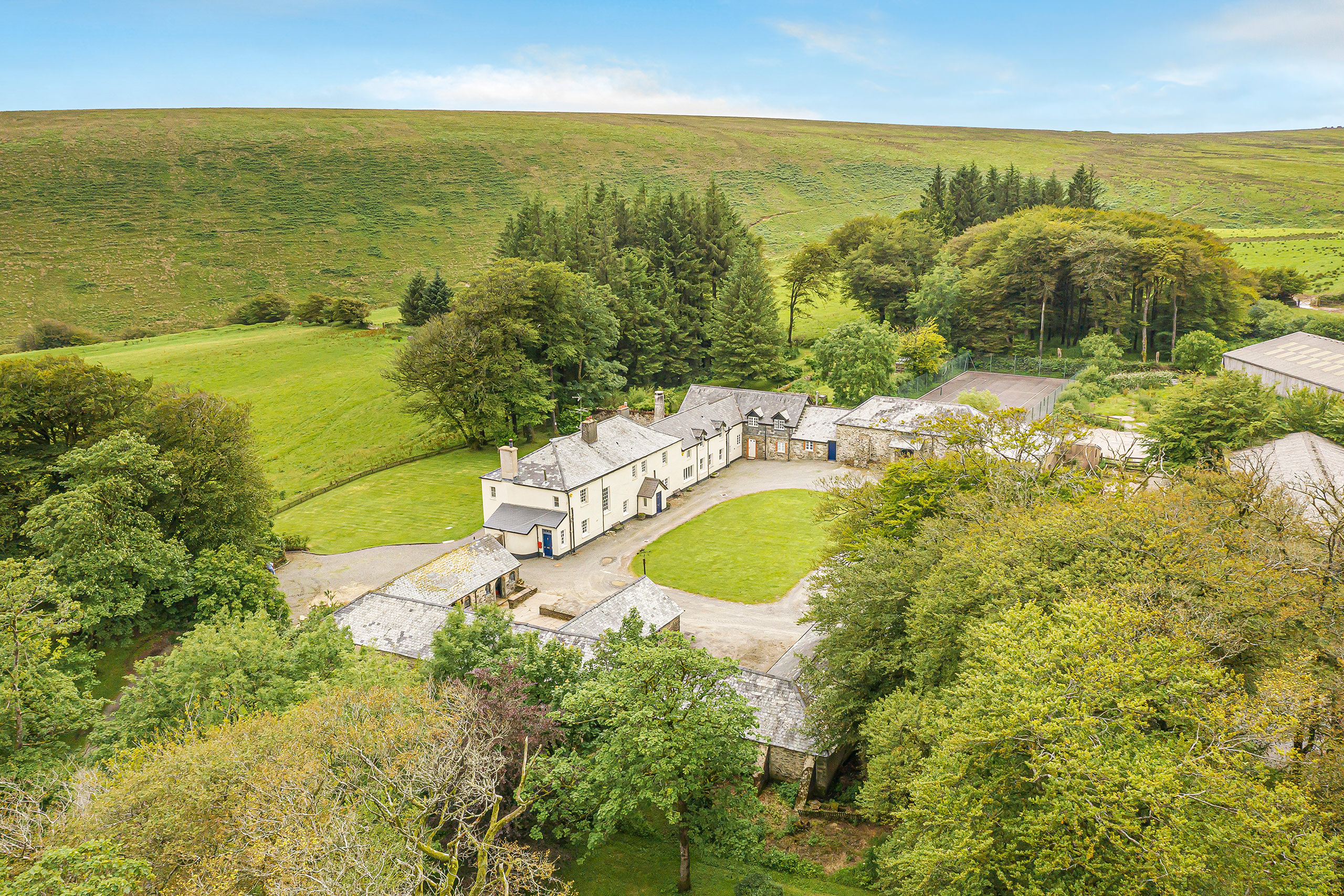 Emmetts-Grange-Exeter-Knight-Frank-&pound;6500000-5.jpg