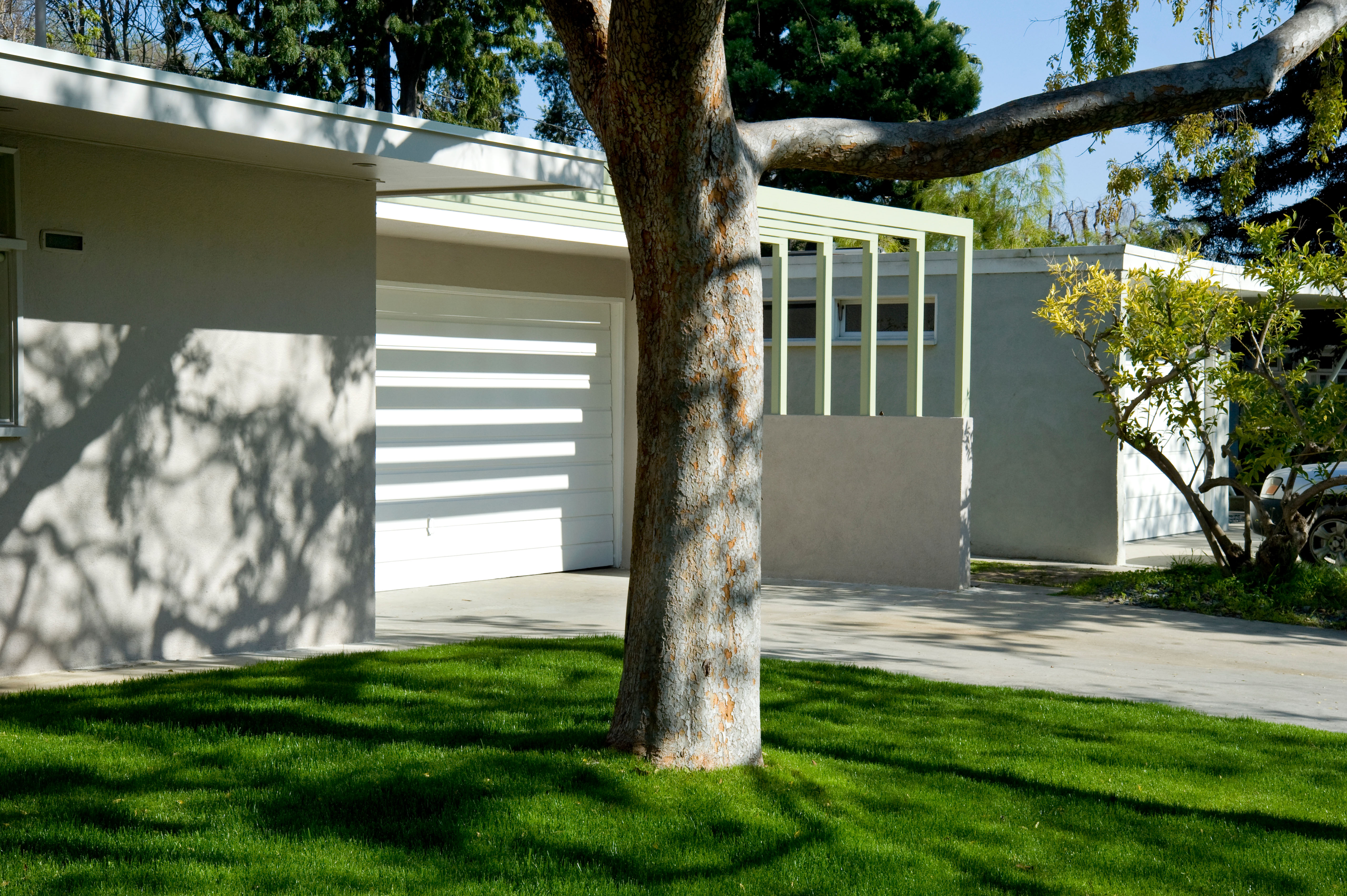 Case Study house 1960's mid-century modern architecture in West Los Angeles