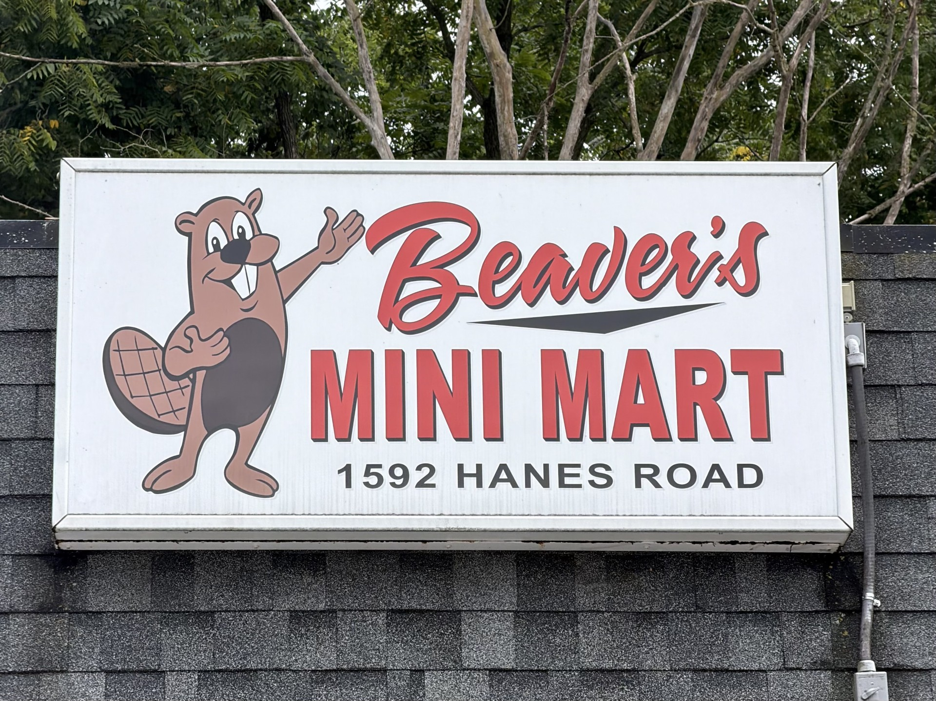 Beaver's Mini Mart logo