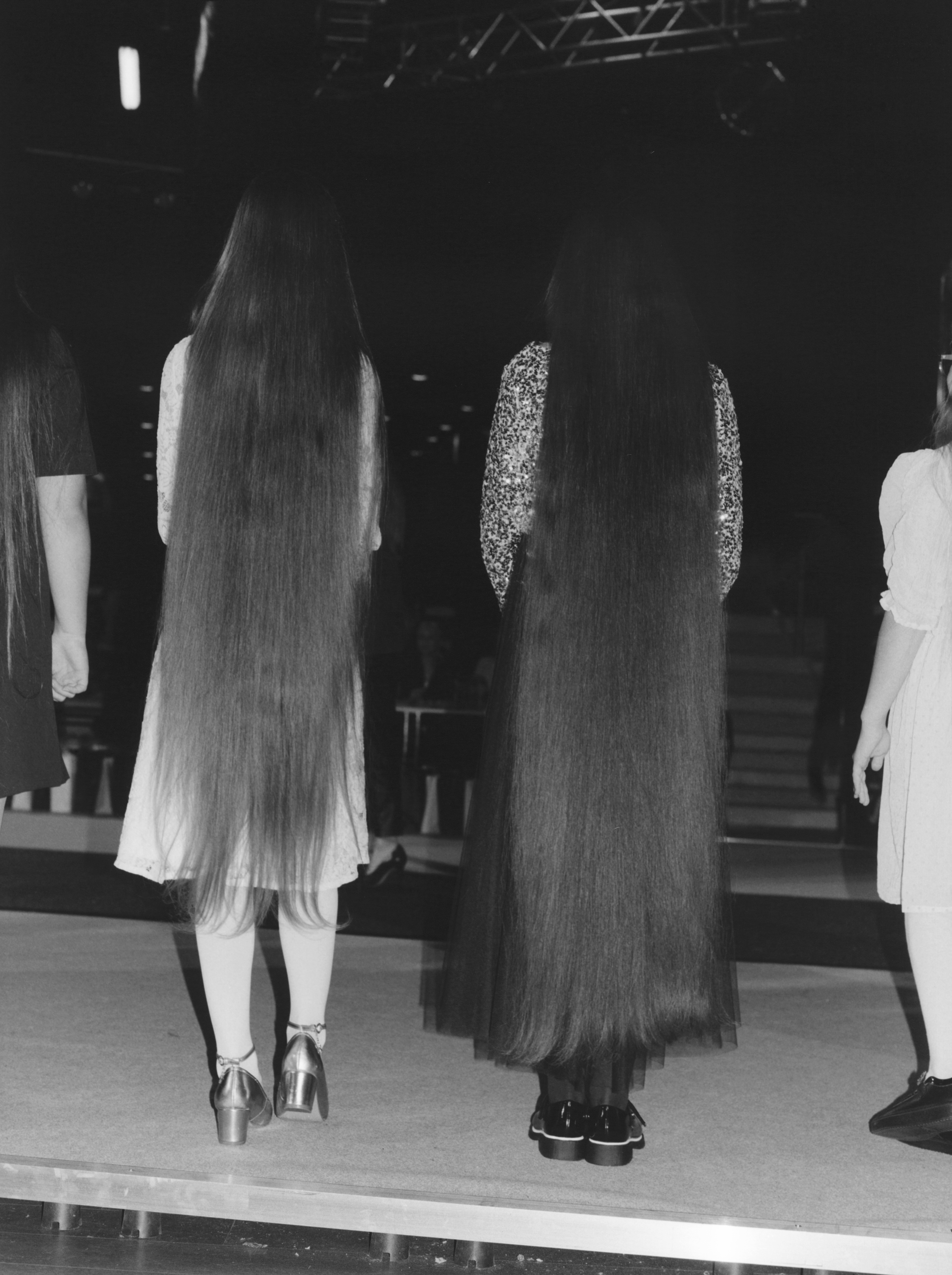 francesca allen plaukai photo series of lithuania long hair competition