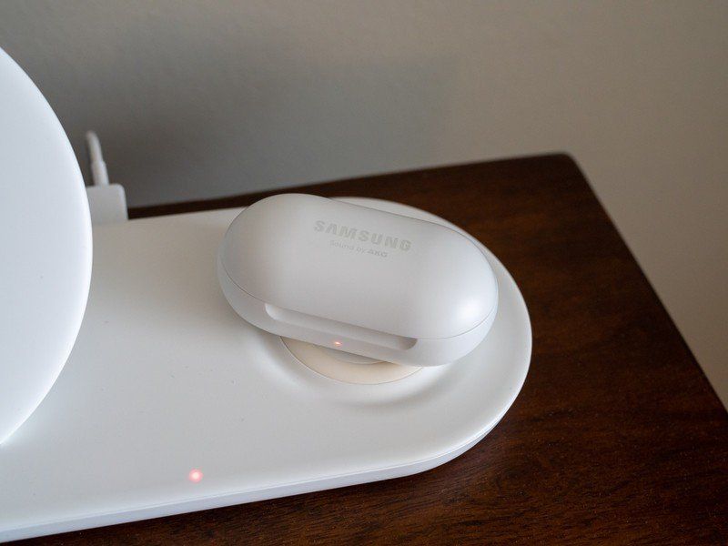 Samsung Galaxy Buds wireless charging