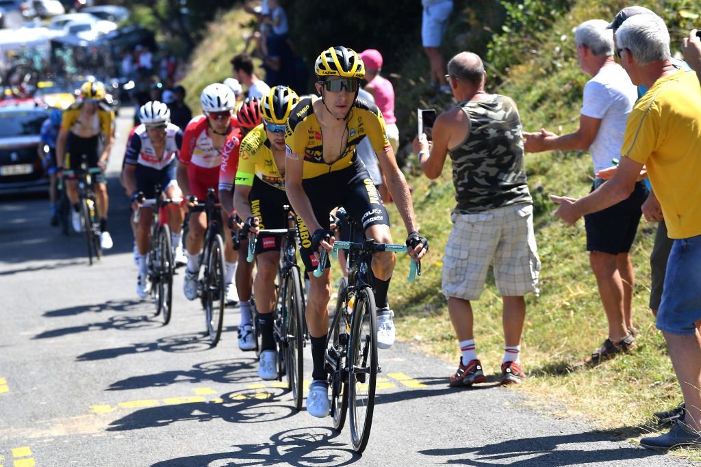 Bennett stayed with Roglic until the last
