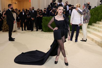 Maisie Williams Is Unrecognizable at the 2021 Met Gala | Marie Claire