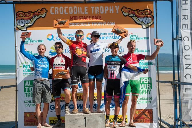 Elite Podium (l-r): Ramses Bekkenk, Cory Wallace, Imogen Smith (Elite Woman), Milton Ramos and M&aacute;rton Blazs&oacute;.
