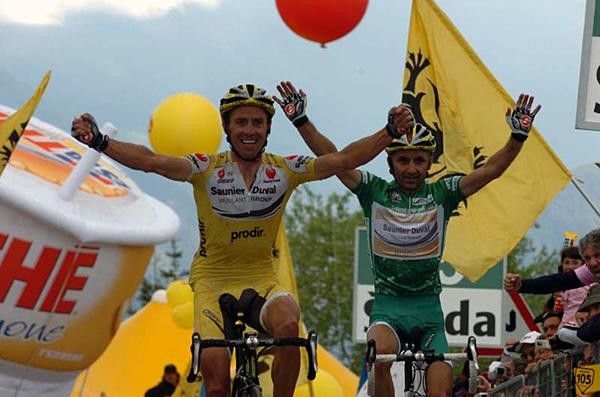 Gilberto Simoni (Saunier Duval-Prodir) wins for a second time on Monte Zoncolan.