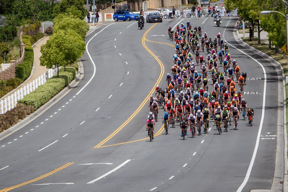 The men's field comes through on the descent