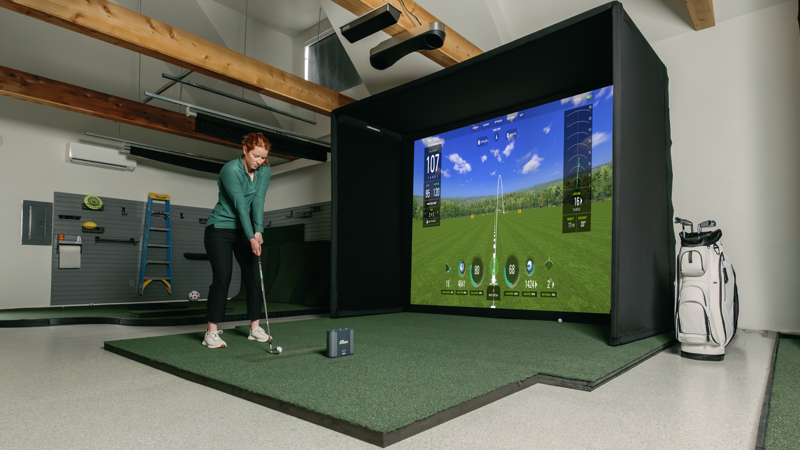Indoor golf shop