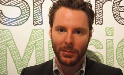 Napster founder Sean Parker is investing in a new social media venture, Votizen, that has 600,000 politically-motivated users, and counting.