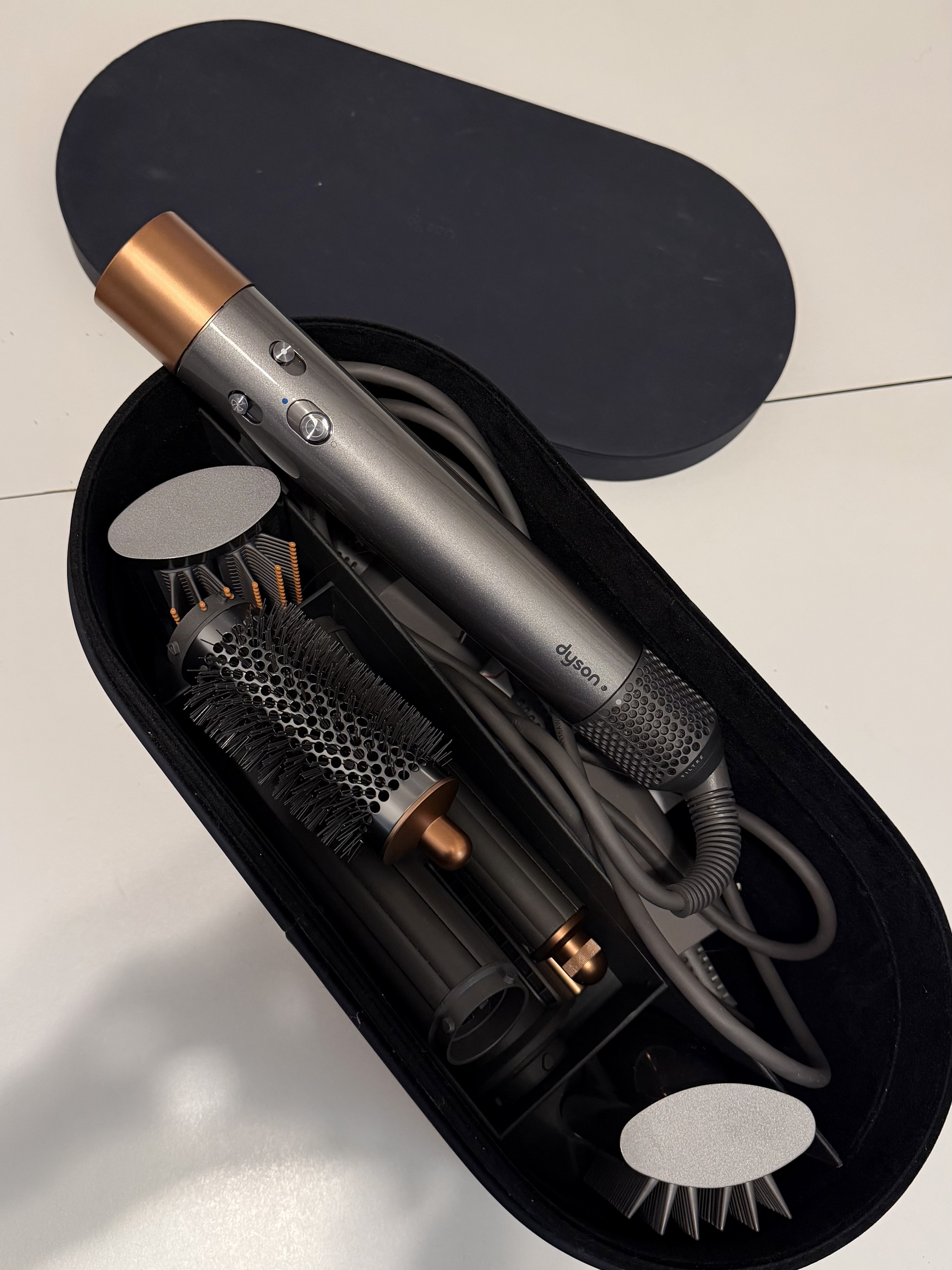 An image of Alyssa Brascia's Dyson Airwrap.