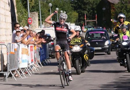 It was a solo win for Carla Ryan in the last stage