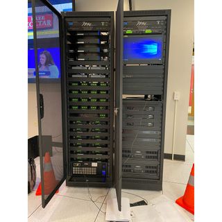 To manage the vast volume of video data with near-zero latency, Haverford Systems utilized Datapath’s VSN1172 video wall controller—an 11-slot unit powered by a Core i7 processor and two 240GB SSDs.