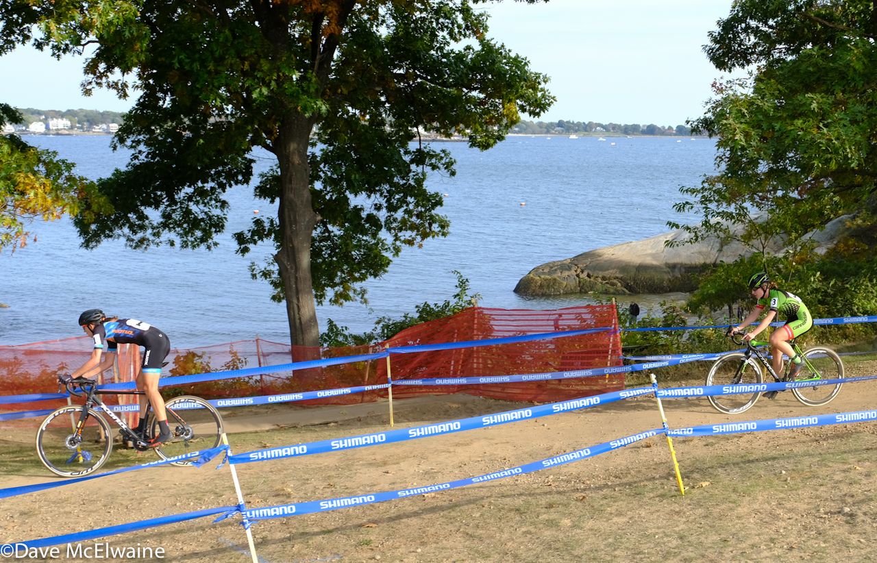 Helen Wyman (Kona) opened a small gap on Emma White during the first lap