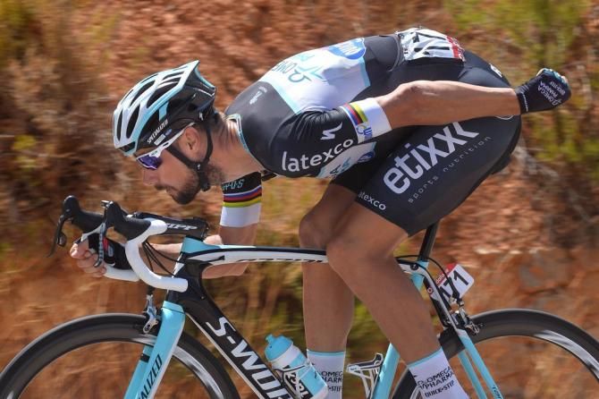 Tom Boonen (Omega Pharma-Quick Step) enjoying the descent