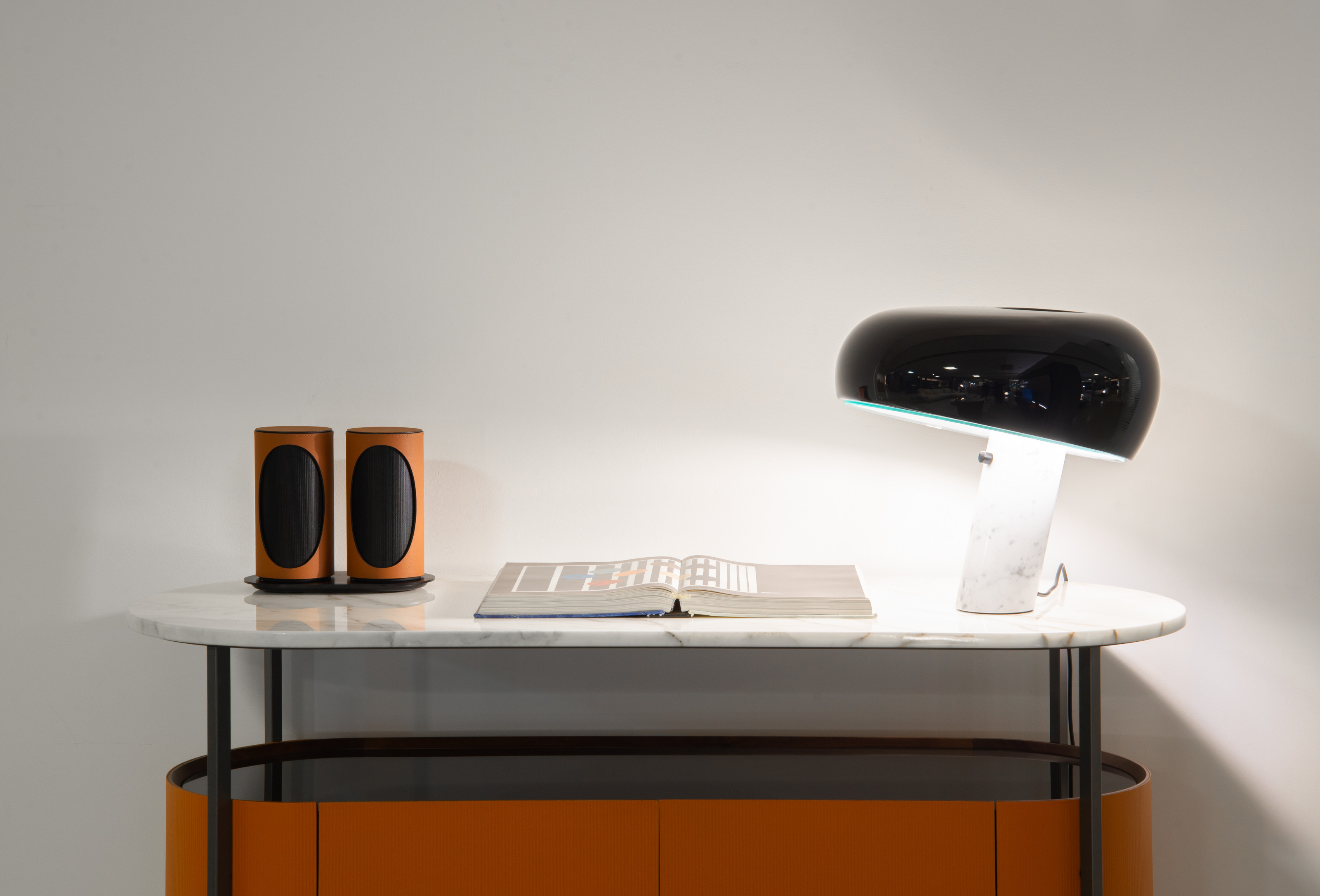 Geneva Lab Duo Bluetooth speakers in cognac leather