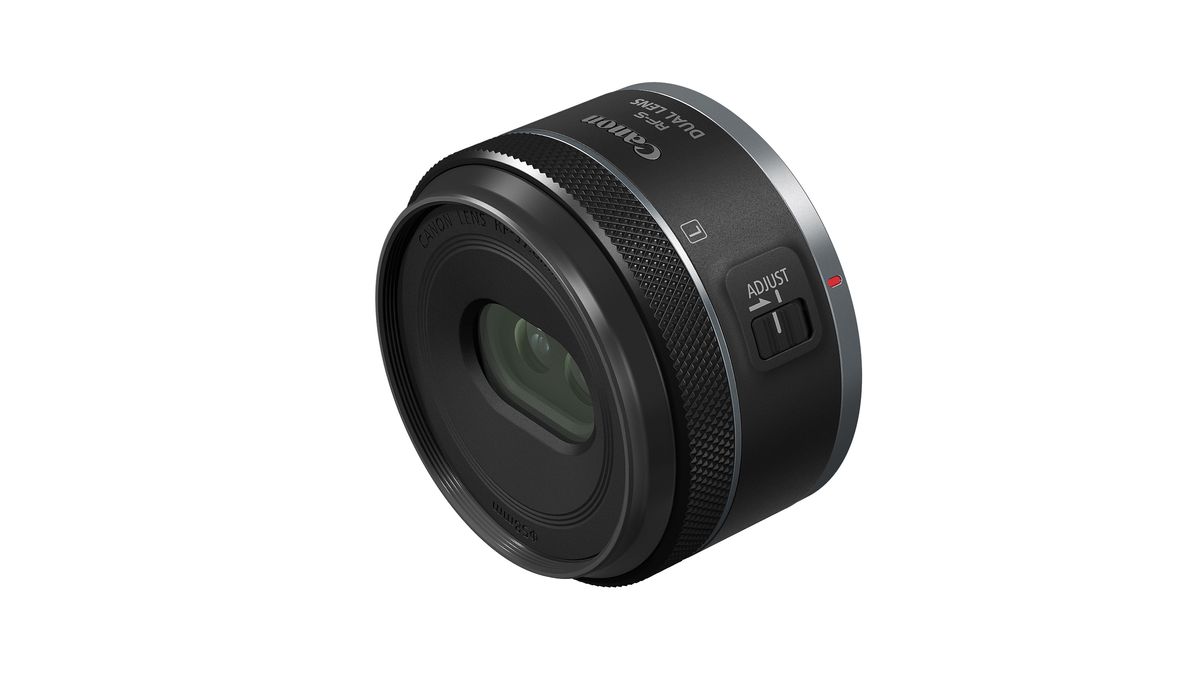 Canon RF-S 7.8mm f/4 STM Dual against a white background