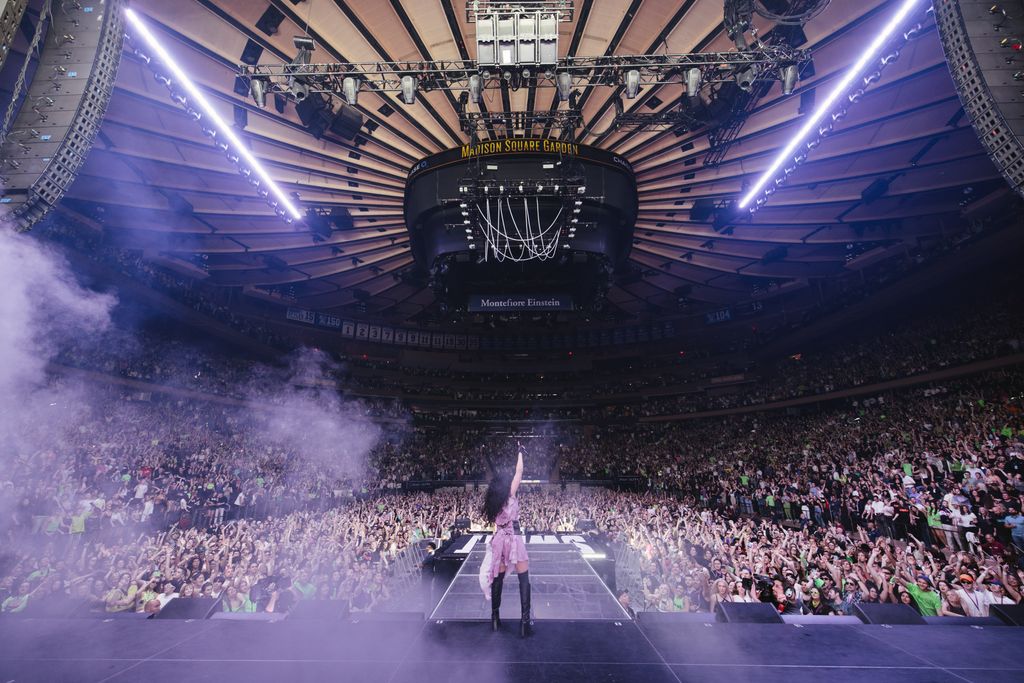 6 Charli XCX Concert Outfit Ideas, According to Bona Fide Brats | Marie