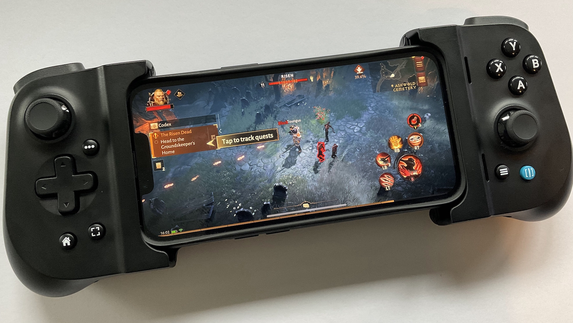 Gamevice Flex para iPhone, com acessórios e Diablo Immortal