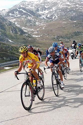 Koldo Gil (Saunier Duval) on the front