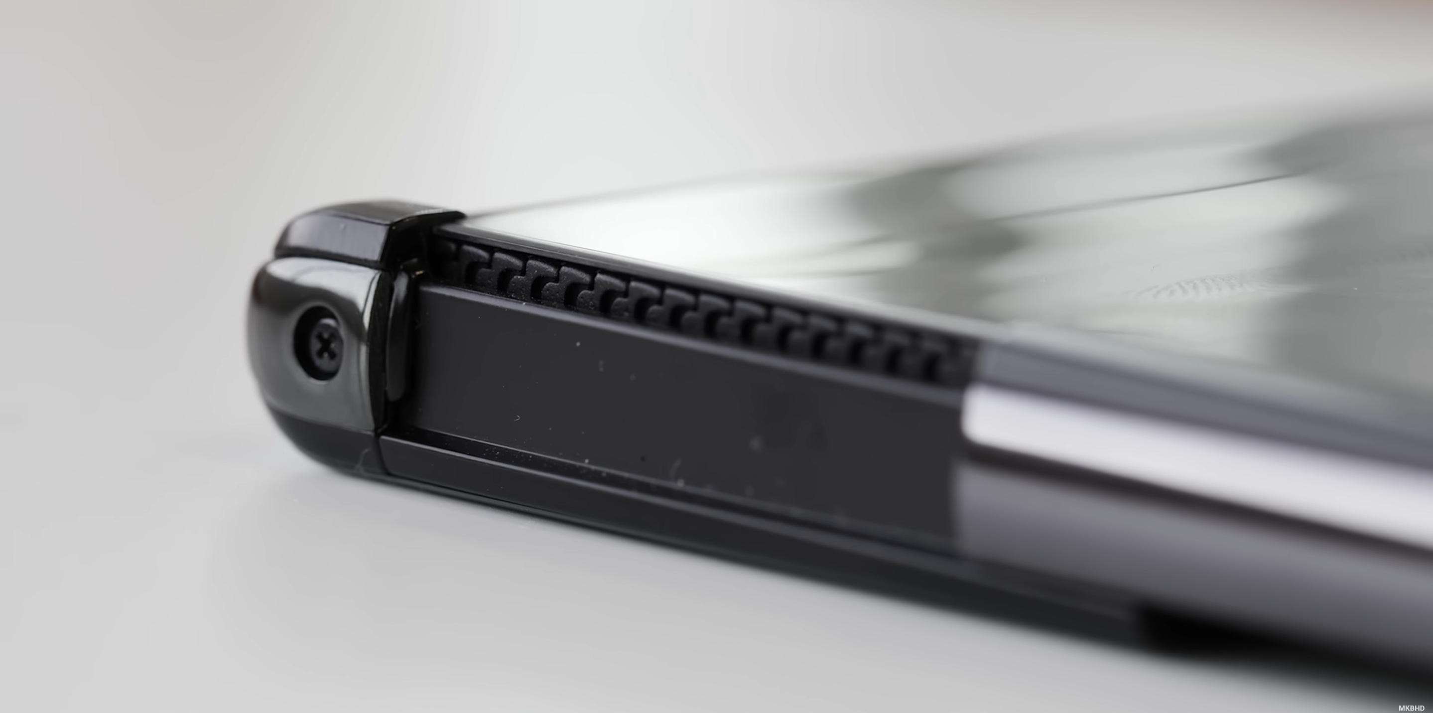 lg rollable phone hands on