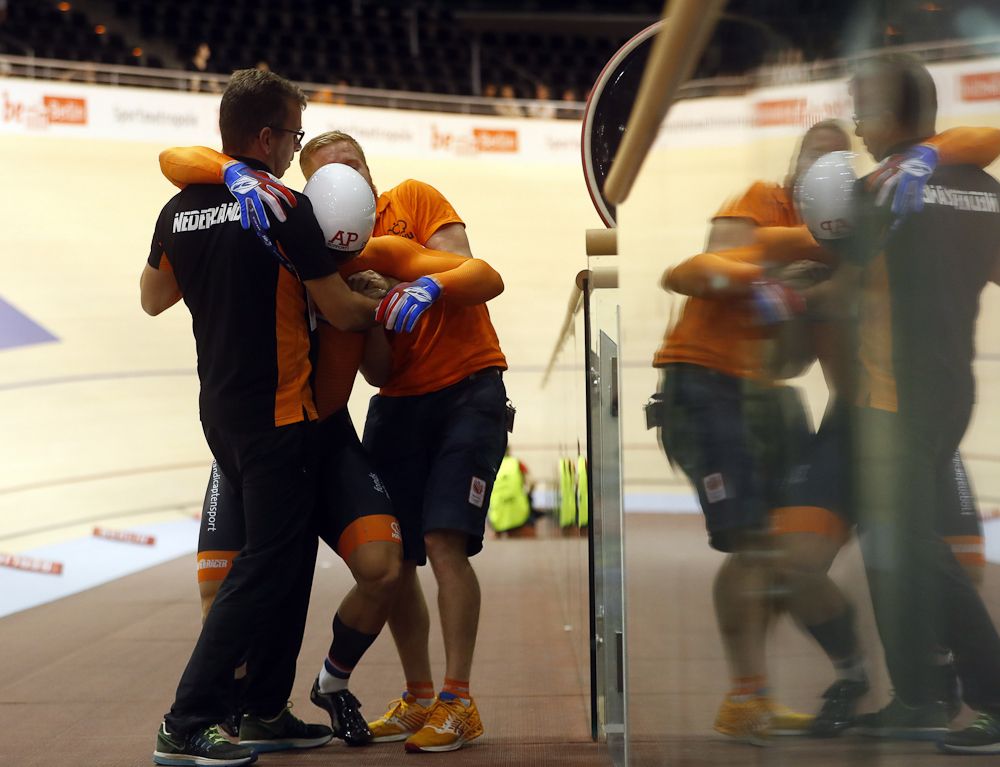 Men's 1km time trial winner Jeffrey Hoogland (Netherlands) feels the pain of his effort
