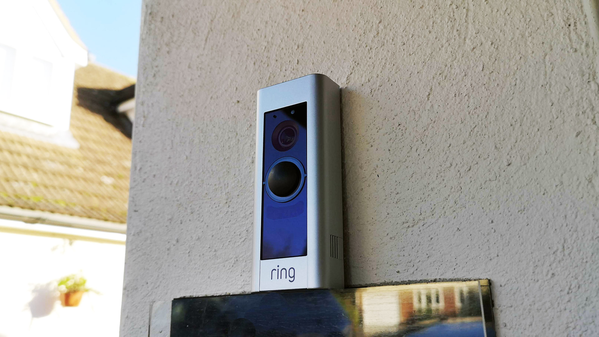 ring doorbell pro light flashing