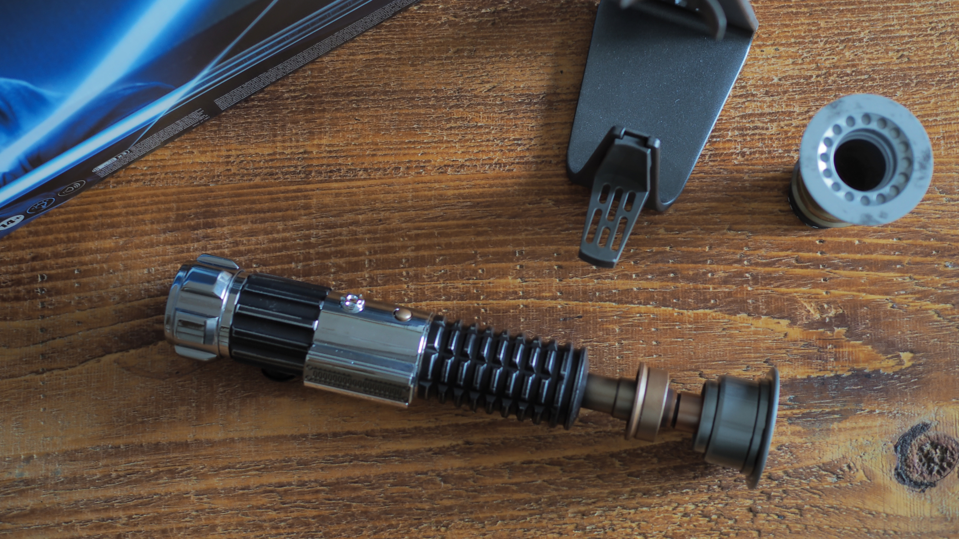 Closeup looks at the Obi-Wan Kenobi Force FX Elite Lightsaber.