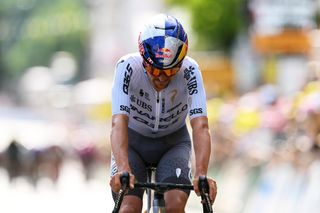 Broken shifter costs Tom Pidcock in final sprint after feeling good in Tour de France breakaway