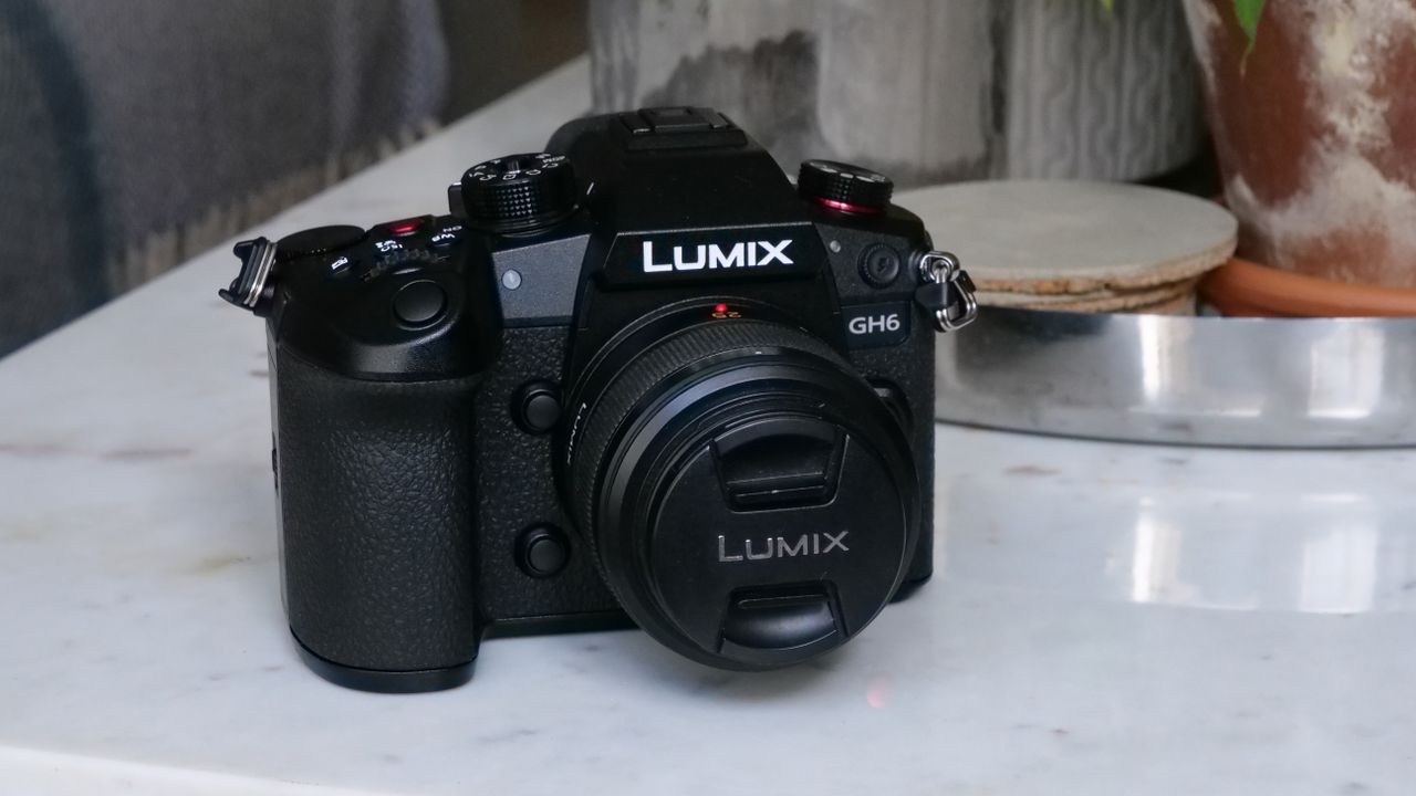 The Panasonic GH6 camera sitting on a table