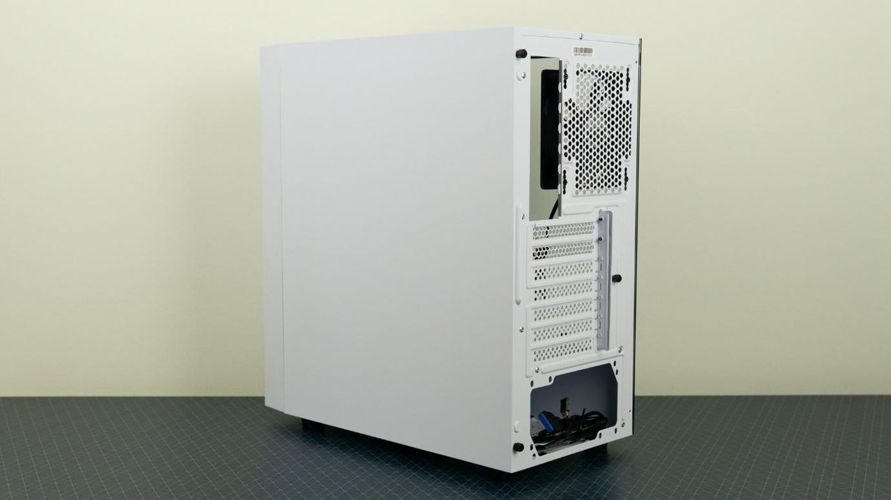 Silverstone Fara R1