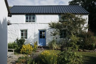 irish coastal cottage