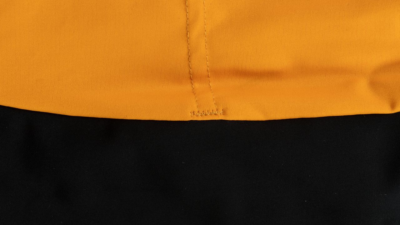 Sportful Fiandre Light NoRain Short Sleeve Jacket rear drop tail